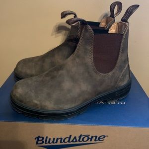 Blundstone 585 boots